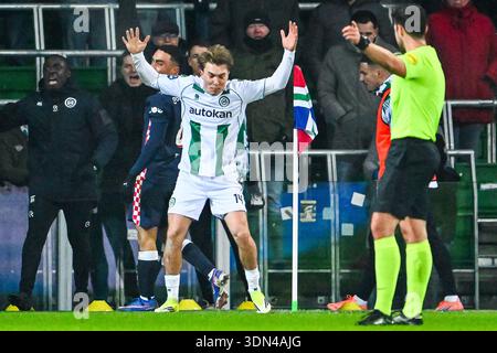 GRONINGEN - Jorg Schreuders du FC Groningen lors du match Néerlandais Eredivisie opposant le FC Groningen au PSV au stade Euroborg le 8 février 2026 à Groningen, pays-Bas. COR LASKER / ANP Banque D'Images