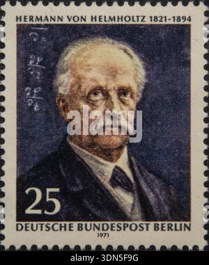 Hermann Ludwig Ferdinand von Helmholtz (1821-1894) était un physiologiste et physicien allemand. Portrait sur timbre-poste allemand Banque D'Images