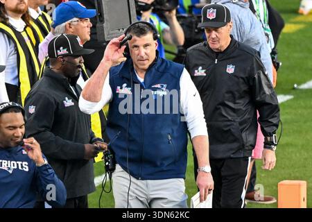Santa Clara, États-Unis. 08th Feb, 2026. L'entraîneur-chef des Patriots de la Nouvelle-Angleterre Mike Vrabel est vu en marge du Super Bowl LX contre les Seahawks de Seattle au Levi's Stadium de Santa Clara, en Californie, le dimanche 8 février 2026. Photo de David Tulis/UPI crédit : UPI/Alamy Live News Banque D'Images