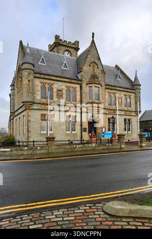 Le style baronial écossais, Lerwick Town Hall, siège du Shetland Islands Council, Écosse. Banque D'Images
