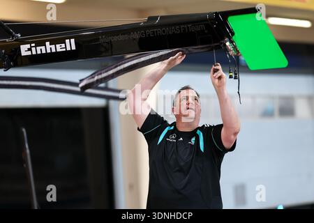 Bahreïn, Bahreïn. 10 février 2026. Mercedes-AMG Petronas Formula One Team équipe travaillant dans la fosse à la veille des essais de formule 1 2026 sur le circuit international de Bahreïn, Bahreïn, le 26 février 2026. (Photo de Paddocker-SPP) crédit : SPP Sport Press photo. /Alamy Live News Banque D'Images
