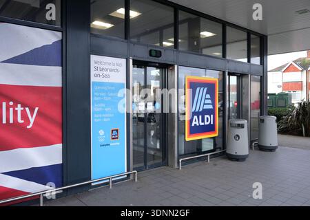 supermarché aldi, succursale st leonards, sussex de l'est, royaume-uni Banque D'Images