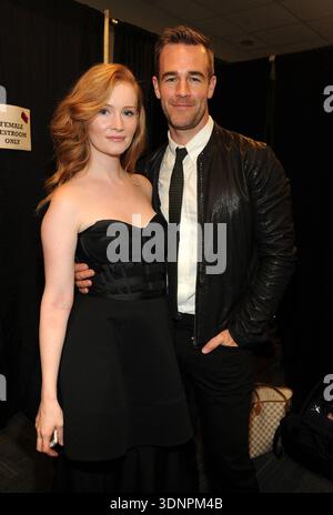 **FICHIER PHOTO** James Van Der Beer est décédé. NASHVILLE, TN - 4 JUIN : James Van Der Beek et son épouse Kimberly Van Der Beek dans les coulisses des CMT Music Awards 2014 au Bridgestone Arena le 4 juin 2014 à Nashville, Tennessee.MPIMicelotta/MediaPunch Banque D'Images