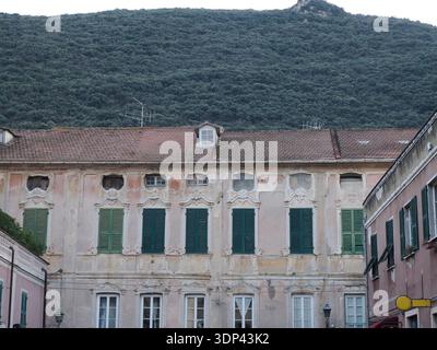 finalborgo village médiéval en ligurie riviera italienne Banque D'Images