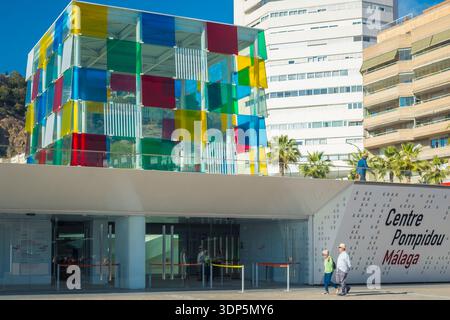 Malaga, Espagne, avril 2023 : vue sur l'entrée du Centre Pompidou à Malaga, Espagne Banque D'Images
