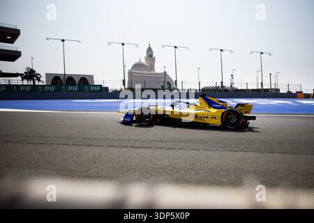 22 MALONEY Zane (bar), Lola Yamaha ABT Formula E Team, Lola T002, action lors de l'ePrix de Djeddah, 4ème et 5ème manche du Championnat du monde ABB FIA Formula E 2025-26, sur le circuit de Jeddah Corniche du 12 au 14 février 2026 à Djeddah, Arabie Saoudite - photo Joao Filipe / DPPI Banque D'Images