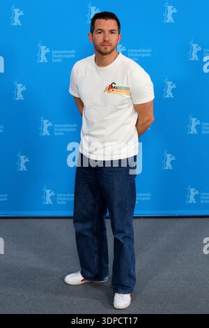 Berlin, Allemagne. 14 février 2026. Matteo Simon pose lors de l'appel photo pour 'Heysel 85' au 76ème Festival International du film de Berlin (Berlinale) à Berlin. Le festival se déroule du 12 au 22 février 2026. (Crédit image : © Rouzbeh Fouladi/ZUMA Press Wire) USAGE ÉDITORIAL SEULEMENT ! Non destiné à UN USAGE commercial ! Banque D'Images