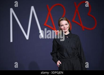 Berlin, Allemagne. 14 février 2026. Karoline Herfurth se présente à l'événement edienboard le 76ème Festival International du film de Berlin aura lieu du 12 au 22 février 2026. Crédit : Britta Pedersen/dpa/Alamy Live News Banque D'Images