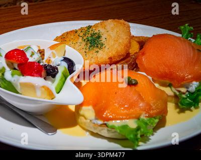 brunch luxueux composé de saumon fumé Banque D'Images