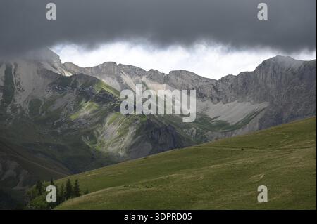 Montagnes près de la Jarjatte Banque D'Images