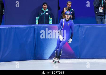 Thomas Nadalini, Italien, participe à la finale de patinage de vitesse sur courte piste masculine du 1000m des Jeux Olympiques d'hiver Milano Cortina 2026 au Milano Ice Skating Arena de Milan. Banque D'Images