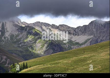 Montagnes près de la Jarjatte Banque D'Images