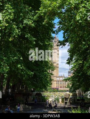 Londres - 07 05 2022 : vue sur les jardins de la Tour Victoria Banque D'Images
