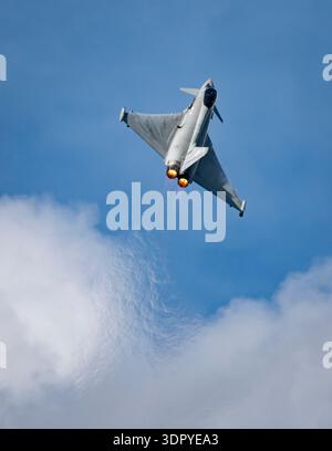 Cleethorpes, Lincolnshire, Royaume-Uni. 26 juin 2022. Photo de Richard Holmes. Exposition du typhon de la Royal Air Force à Cleethorpes Armed Forces Day 2022. Banque D'Images