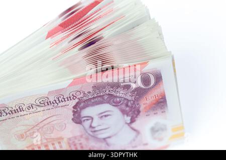 Gros plan d'une liasse de billets de cinquante livres Banque D'Images