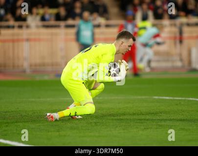 Monaco, Monaco. 17 février 2026. Philipp Kohn de L'AS Monaco lors de l'UEFA Champions League, saison 2025/2026, match de football entre L'AS Monaco et le FC Paris Saint-Germain le 17 février 2026 au stade Louis II, Monaco. Crédit : Nderim Kaceli/Alamy Live News Banque D'Images