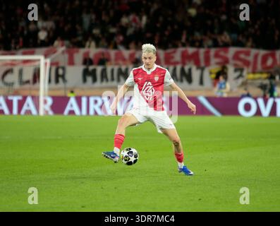 Monaco, Monaco. 17 février 2026. Alexander Golovin de l'AS Monaco lors de l'UEFA Champions League, saison 2025/2026, match de football entre L'AS Monaco et le FC Paris Saint-Germain le 17 février 2026 au stade Louis II, Monaco. Crédit : Nderim Kaceli/Alamy Live News Banque D'Images
