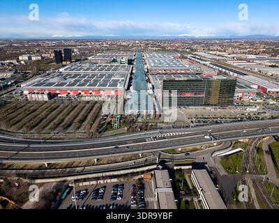 Milan, Lombardie, Italie. 17 février 2026. Vue aérienne de Milano Rho Ice Hockey Arena et qui accueille le hockey sur glace pour les Jeux Olympiques d'hiver de Milano Cortina 2026 à Milan, Italie. (Crédit image : © Walter G. Arce/ZUMA Press Wire) USAGE ÉDITORIAL SEULEMENT ! Non destiné à UN USAGE commercial ! Banque D'Images