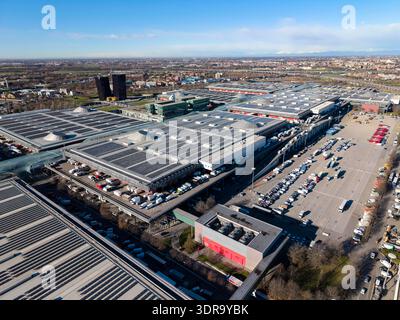 Milan, Lombardie, Italie. 17 février 2026. Vue aérienne de Milano Rho Ice Hockey Arena et qui accueille le hockey sur glace pour les Jeux Olympiques d'hiver de Milano Cortina 2026 à Milan, Italie. (Crédit image : © Walter G. Arce/ZUMA Press Wire) USAGE ÉDITORIAL SEULEMENT ! Non destiné à UN USAGE commercial ! Banque D'Images
