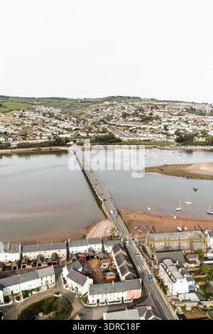 Drone image du pont Shaldon sur la rivière Teign dans le Devon. Banque D'Images
