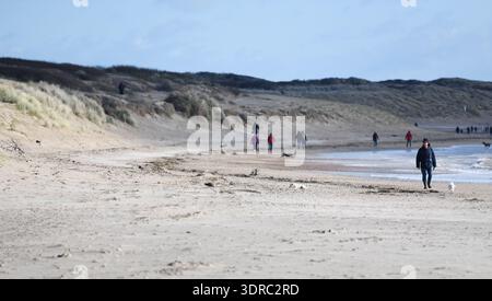 Promenade de chien de sable de Camber Banque D'Images