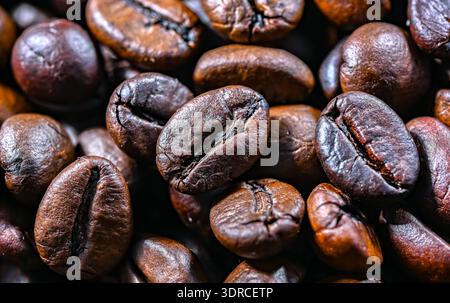 Close up of roasted Coffee beans. Banque D'Images