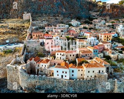 Vue aérienne de Monemvasia, une ville de Laconie, Grèce. Banque D'Images