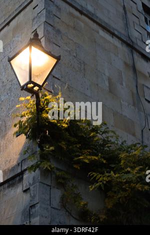 Lampadaires vintage sur Barn Hill, Stamford, Lincolnshire, Royaume-Uni Banque D'Images