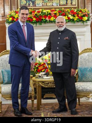 New Delhi, Inde. 18 février 2026. Le PM Narendra Modi rencontre le Président de S.E. M. Pedro Sánchez, Président du Gouvernement espagnol le 18 février 2026. Crédit : Seshadri SUKUMAR/Alamy Live News Banque D'Images