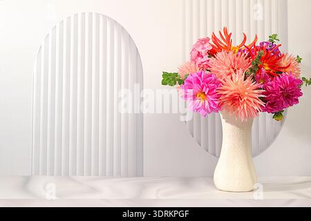 Belles fleurs de dahlia dans un vase sur un fond ensoleillé, arrangement floral abstrait et nature morte d'automne avec fleur de saison Banque D'Images