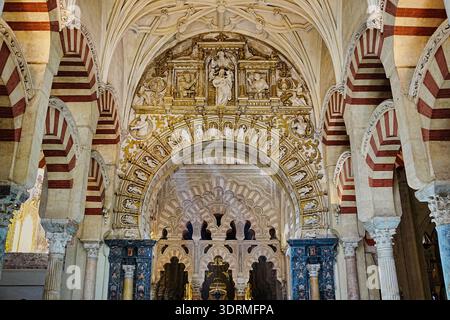 Mezquita Catedral à Cordoue, Espagne. Construit comme une mosquée (8ème siècle), cathédrale catholique depuis le 13ème siècle. Banque D'Images