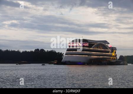 Big Daddy casino sur la rivière Mandovi à Goa. Goa est l'un des rares endroits avec des casinos légaux en Inde. Banque D'Images