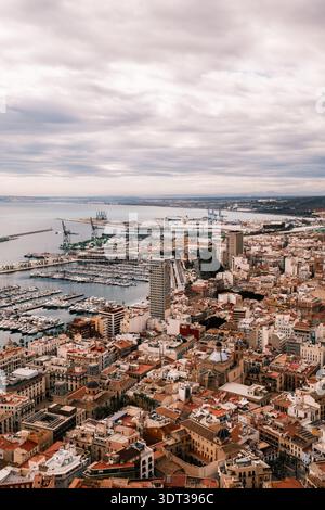 Vue d'Alicante, Espagne - janvier 2026. Banque D'Images