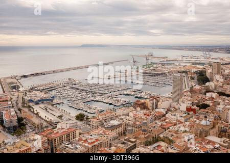 Vue d'Alicante, Espagne - janvier 2026. Banque D'Images