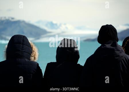 Les gens en face de upsala dans une croisière au glacier spegazzini los glaciares parc Patagonia argentina Banque D'Images