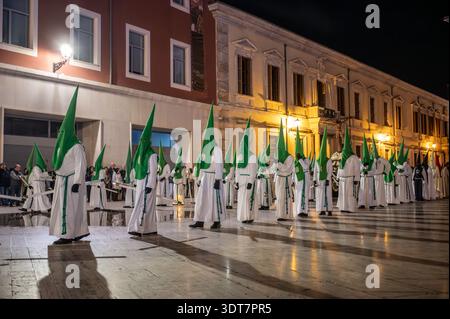 Fotografía Semana Santa Zaragoza 2025. 7 Palabras. Banque D'Images