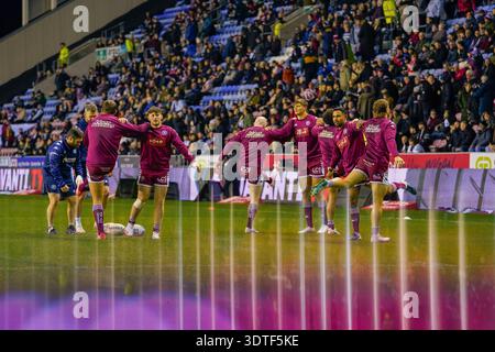 WIGAN, ANGLETERRE - 21 février : les joueurs de Wigan s'échauffent avant leur match de Betfred Super League entre les Wigan Warriors et le Hull FC au Brick Community Stadium le 21 février 2026 à Wigan, en Angleterre. (Photo de James Giblin) Banque D'Images
