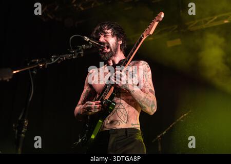 Oslo, Norvège, le 21 février 2025, Simon Neil de Biffy Clyro se produit sur scène, Anne-Marie Forker / Alamy Live News Banque D'Images