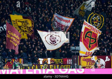 Rome, Italie. 22 février 2026. Supporters de L'AS Roma lors de la série Serie A Enilive match entre L'AS Roma et l'US Cremonese au Stadio Olimpico le 22 février 2026 à Rome, Italie crédit : Giuseppe Maffia/Alamy Live News Banque D'Images