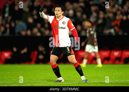 Rotterdam, pays-Bas. 22 février 2026. Rotterdam - Ayase Ueda de Feyenoord Rotterdam lors de la vingt-quatrième manche de compétition de la saison Eredivisie 2025/2026. Le match se déroule entre Feyenoord Rotterdam et Telstar au Stadion Feijenoord de Kuip le 22 février 2026 à Rotterdam, aux pays-Bas. Crédit : Box to Box Pictures/Alamy Live News Banque D'Images
