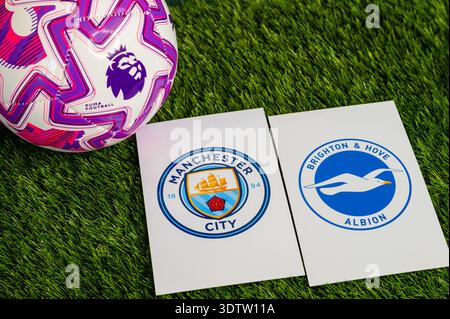 LONDRES, ROYAUME-UNI, 23 FÉVRIER 2026 : Manchester City vs Brighton & Hove Albion premier League match, ballon officiel de football sur herbe verte, wallp Banque D'Images