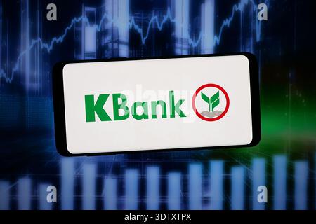 Stuttgart, Allemagne - 2026-02-02 : dans cette illustration photo, le logo de la société financière thaïlandaise Kasikornbank (KBank) est affiché sur un smartphone Banque D'Images