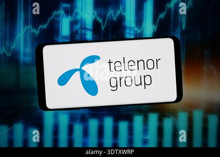 Stuttgart, Allemagne - 2026-02-02 : sur cette illustration photo, le logo de la société de télécommunications Telenor ASA est affiché sur un smartphone Banque D'Images