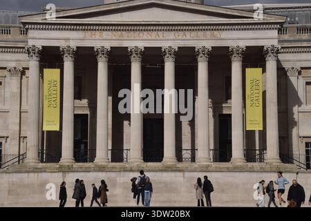 Londres, Royaume-Uni. 24 février 2026. Vue générale de la National Gallery à Trafalgar Square, qui fait face à un déficit de 8,2 millions de livres. (Crédit image : © Vuk Valcic/SOPA images via ZUMA Press Wire) USAGE ÉDITORIAL SEULEMENT ! Non destiné à UN USAGE commercial ! Banque D'Images