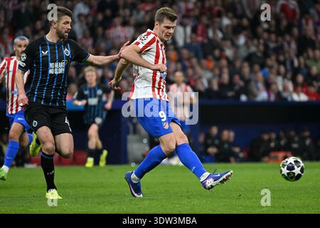 Alexander Sorloth de l'Atletico Madrid lors du match de play-off de l'UEFA Champions League Atletico Madrid et Club Brugge KV à l'Estadio Metropolitano Banque D'Images
