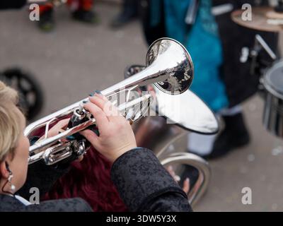 Trompettiste dans Street performance Banque D'Images