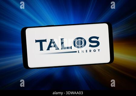 Dans cette illustration photo, le logo de la société pétrolière américaine Talos Energy Inc est affiché sur un smartphone devant un fond abstrait sur un écran d'ordinateur. (Photo timon Schneider / SOPA images/SIPA USA) *** strictement à des fins éditoriales *** Banque D'Images