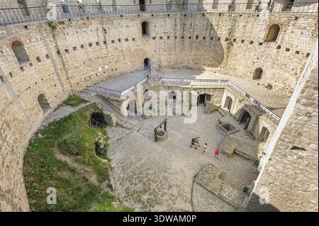 Soroca ville, République de Moldavie - 02 juillet 2019 : regard sur l'espace intérieur de la forteresse médiévale de Soroca. Fort en bois à l'origine sur la frontière nord de Mo Banque D'Images