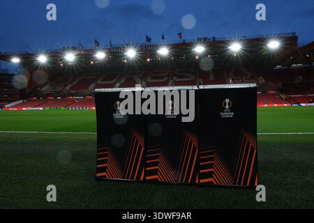 Nottingham, Royaume-Uni. 26 février 2026. À l'intérieur du City Ground avant le coup d'envoi du match de football de l'UEFA Europa League entre Nottingham Forest et Fenerbahce au City Ground de Nottingham. Crédit : SPP Sport Press photo. /Alamy Live News Banque D'Images