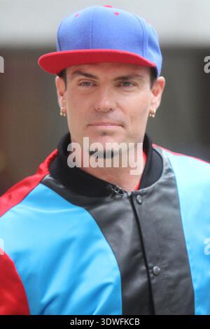 Robert Van Winkle, mieux connu sous son nom de scène, Vanilla Ice sur le TODAY Show de NBC célébration annuelle d'Halloween à l'extérieur sur Rockefeller Plaza à New York le 31 octobre 2013. Crédit photo : Henry McGee/MediaPunch Banque D'Images